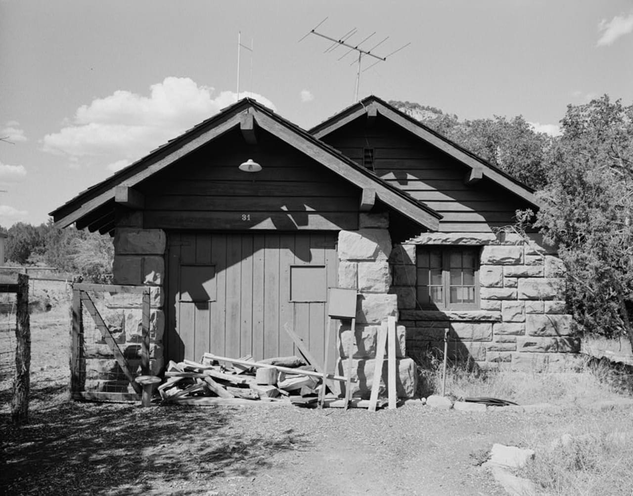 East Ranger Station - Photo by Clayton B. Fraser, Public domain, via Wikimedia Commons